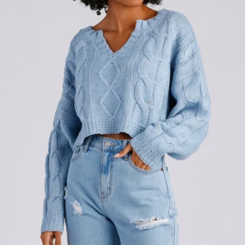 Blue knit cropped sweater